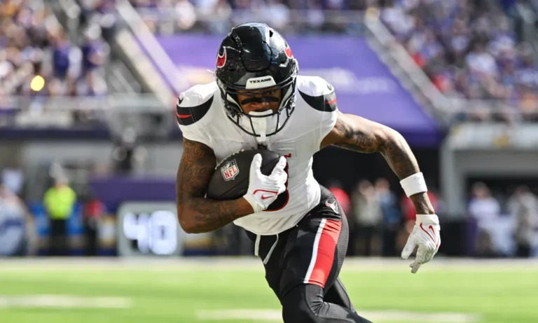 dynasty fantasy football buy, hold, sell