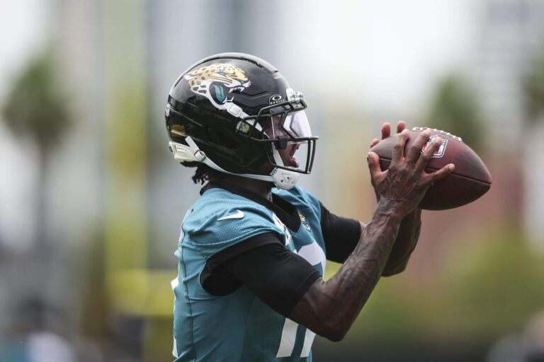 NFL Training Camp News Travis Hunter Offense Defense