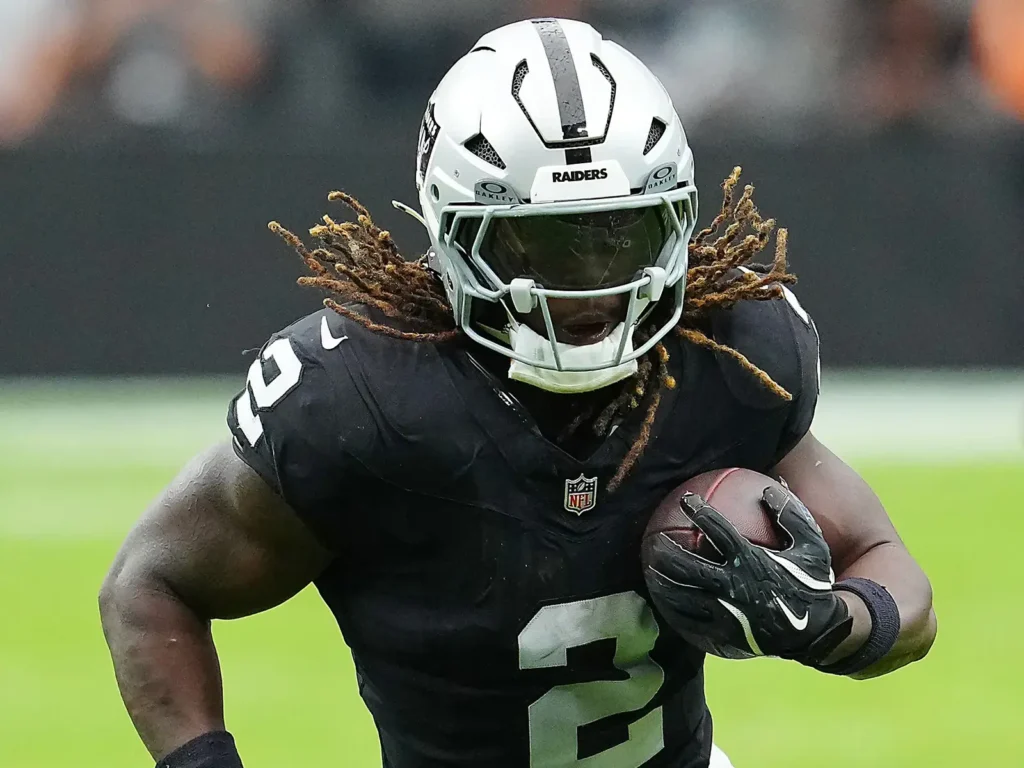 Ashton Jeanty rushing Raiders 2025